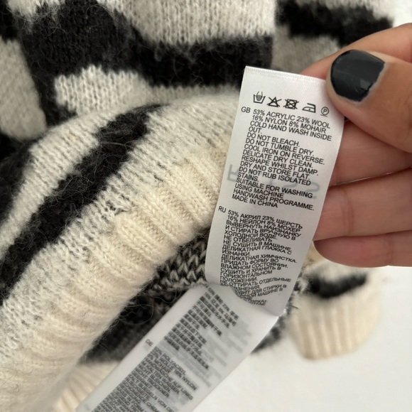 Reiss Women's Size XS Black/White Zana Zebra Print V-Neck Sweater - Picture 2 of 4